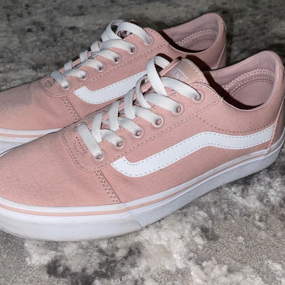 NEW BABY PINK VANS